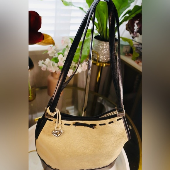 Brighton Beige Pebble Leather with Black Trim Shoulder Bag - Picture 2 of 12